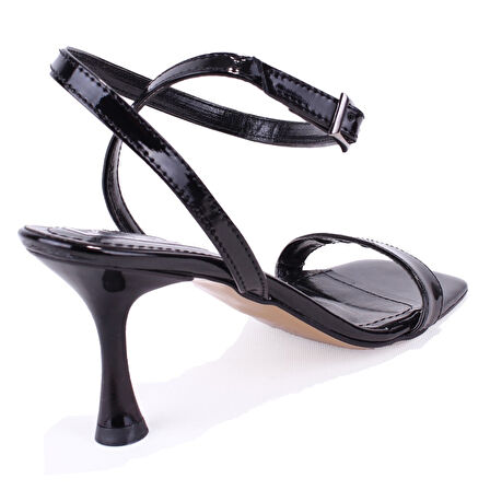 Dagoster DZA07-1296402 Siyah Rugan Klasik Topuklu Kadın Ayakkabı