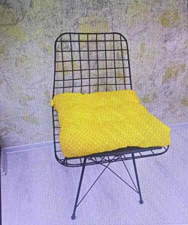 Sarı Renk Bağcıklı Sandalye Minderi Düğme Dikişi Detaylı 40x40cm