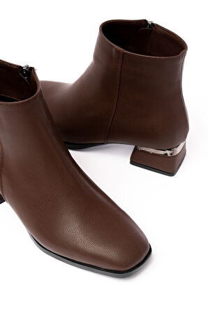 Kahverengi Topuklu Fermuarlı Günlük Kadın Bot