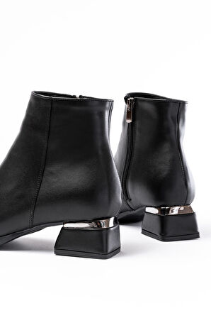  Siyah Topuklu Fermuarlı Günlük Kadın Bot