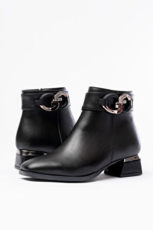  Siyah Toka Aksesuarlı Topuklu Fermuarlı Günlük Kadın Bot