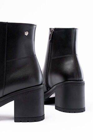  Siyah Fermuarlı Kalın Topuklu Günlük Kadın Bot