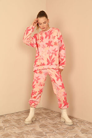 3 İplik Kumaş Uzun Kol O Yaka Tam Kalıp Çiçek Desen Kadın Takım-Pudra