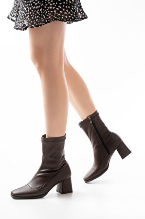 Streç Kahve Topuklu Fermuarlı Kadın Bot