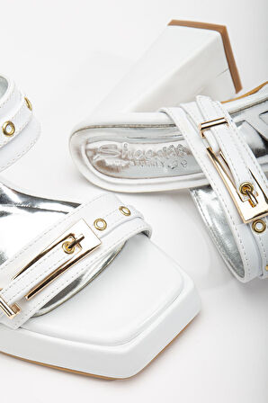 Tommo Beyaz Rugan Platformlu Açık Burunlu Kalın Topuklu Ayakkabı