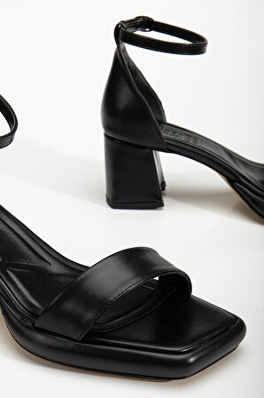 Suzi Siyah Cilt Platformlu Açık Burunlu Kalın Topuklu Ayakkabı