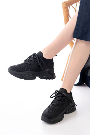 Siyah Günlük Bağcıklı Fileli Taş Aksesuarlı Kadın Spor Ayakkabı