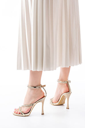 Gold Taşlı Vivet Platformlu Topuklu Kadın Ayakkabı