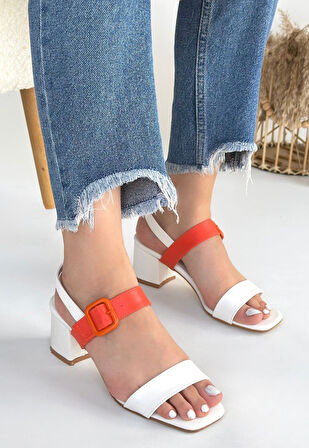 Year Beyaz Cilt Turuncu Detaylı Beyaz Topuklu Ayakkabı