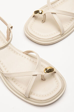 Kadın Bej Gold Yüzük Detaylı Günlük Sandalet