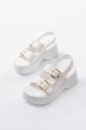 24414-572 Beyaz Tokalı  Günlük Dolgu Topuk Kadın Sandalet