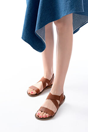 205-04 Taba Tek Bantlı Lastikli Hakiki Deri Ortopedik Taban Kadın Sandalet