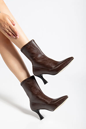 Kadın Kahverengi Cilt Bilekli Orta Boy Topuklu Bot