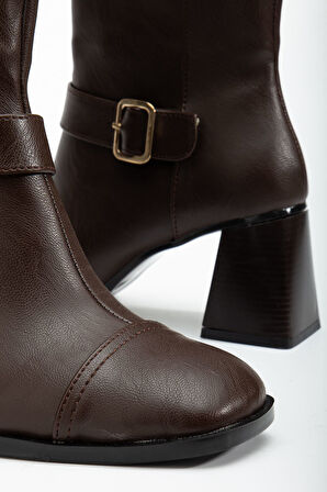 Kadın Kahverengi Küt Burun Tokalı Topuklu Bot