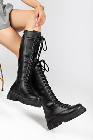 Kadın Siyah Bağcıklı Yandan Fermuarlı Günlük Çizme