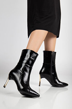 Kadın Siyah Rugan Sivri Burun İnce Topuklu Bot