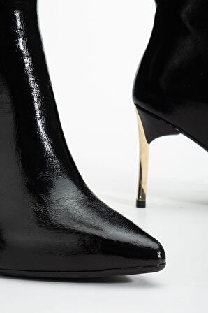 Kadın Siyah Rugan Sivri Burun İnce Topuklu Çizme