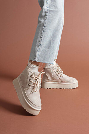 Venessa Kadın Mini Bej Süet Bağcıklı içi Tüylü Düz Taban Bot