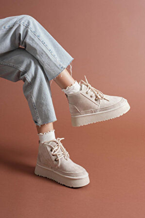 Venessa Kadın Mini Bej Süet Bağcıklı içi Tüylü Düz Taban Bot