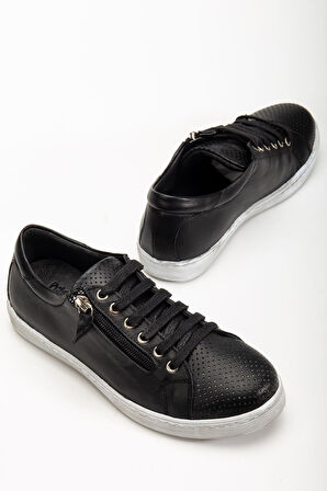 Kadın Siyah Hakiki Deri Delikli Spor Ayakkabı