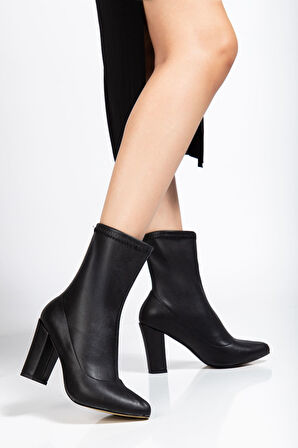 Kadın Siyah Streç Cilt  Sivri Burun Kalın Topuklu Bot
