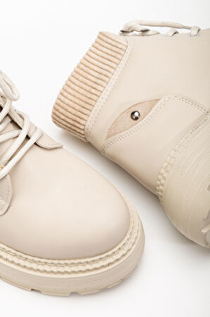 Kadın Bej Cilt Bağcıklı Kaymaz Taban Bot