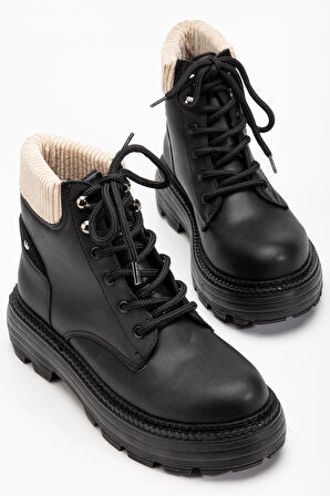 Kadın Siyah Cilt Bağcıklı Kaymaz Taban Bot