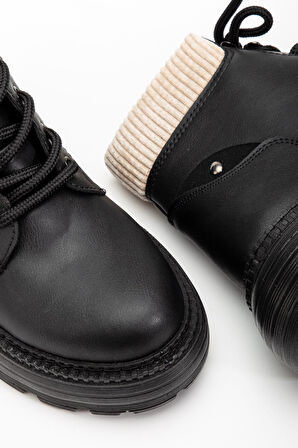 Kadın Siyah Cilt Bağcıklı Kaymaz Taban Bot