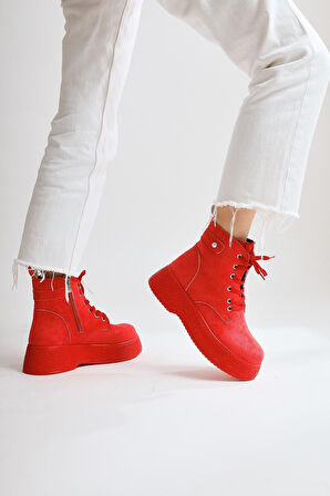 Kadın Postal Bot Bağcıklı Yandan Fermuarlı Kırmızı Termo Kaymaz Taban