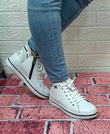 Voyager 8498 Beyaz Renk Hakiki Deri Kaymaz Taban Fermuarlı Bağacaklı Bot