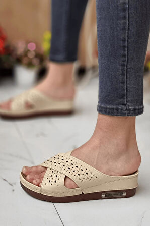 Erika Kadın Günlük Hasır Desenli Terletmeyen Anatomik Ortopedik Taban Anne Dışarı Ev Terliği