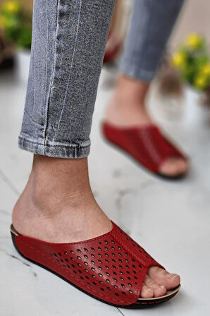 Rini Kadın Şık Konforlu Lazer Desenli Günlük Ortopedik Taban Anne Misafir Dışarı Ev Terliği