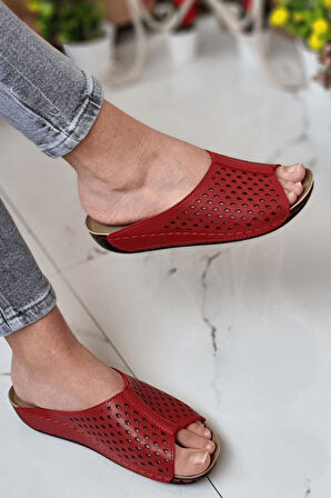 Rini Kadın Şık Konforlu Lazer Desenli Günlük Ortopedik Taban Anne Misafir Dışarı Ev Terliği