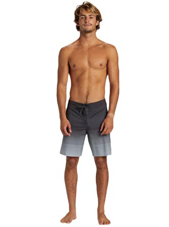 Quiksilver AQYBS03651 Surfsilk Massive 18 Erkek Boardshort