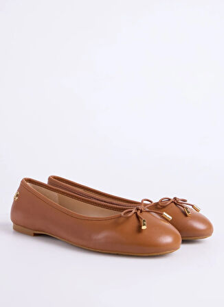 Lauren Ralph Lauren Babet, 40, Taba