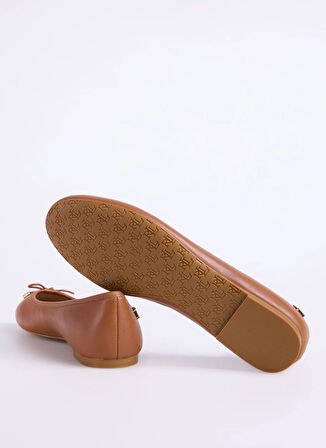 Lauren Ralph Lauren Babet, 40, Taba