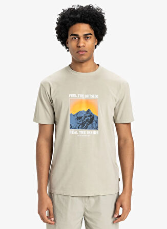 EQYZT08004 FEEL THE OUTSIDE SS TEE Gri Bisiklet Yaka Normal Kalıp Baskılı Erkek T-Shirt