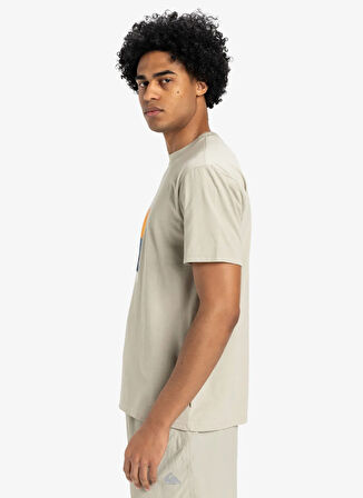 EQYZT08004 FEEL THE OUTSIDE SS TEE Gri Bisiklet Yaka Normal Kalıp Baskılı Erkek T-Shirt