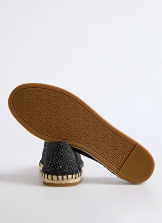 Siyah Kadın   Terlik