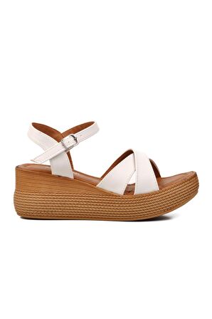 Ayakmod 426093 Beyaz Kadın Dolgu Topuk Sandalet