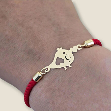 Ç Harfine Özel Örgü İpli Kuş Motifli 14 Ayar Altın Plakalı Hediye Bileklik-363harf-kırmızı
