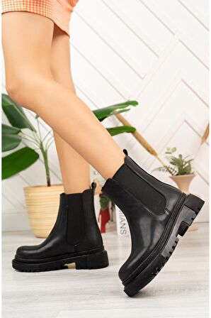 Lastikli Siyah Cilt Kadın Bot