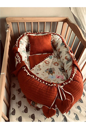 Kiremit Örgü Kumaş Ve Müslin Kumaş Ponponlu Ve Yorgan Oyuncak Aparat Ve Tül Set Babynest