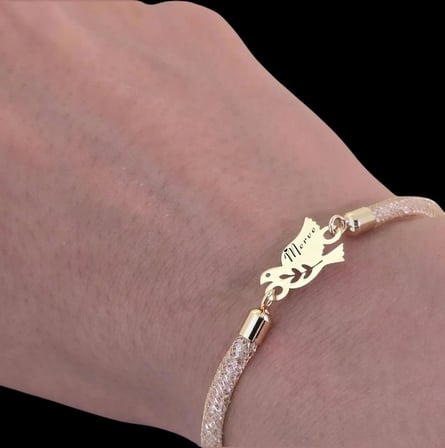 14 Ayar Altın Plakalı Merve İsmine Özel Kuş Motifli Hasır Kordonlu Hediye Bileklik-365