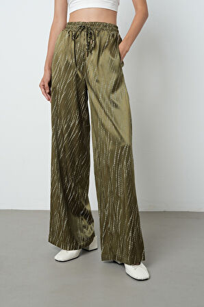 Kadın Haki Desenli Bol Paça Beli Lastikli Bağcıklı Pantolon