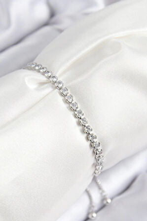 HEYF Pirinç Zirkon Taşlı Sıralı Model Gümüş Renk Asansörlü Kadın Bileklik