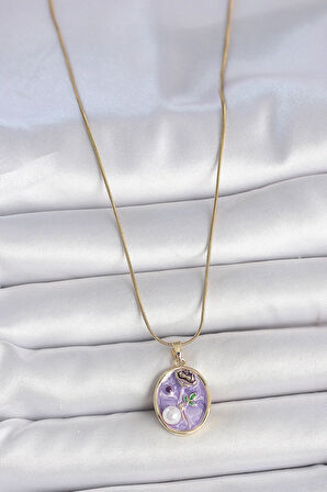 HEYF 316L Çelik Gold Renk Zincir Mor Çiçek İşlemeli İnci Detay Portre Model Kadın Kolye