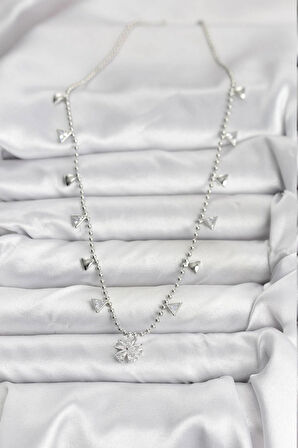 HEYF Pirinç Gümüş Renk Zirkon Taşlı Çiçek Model Kadın Kolye