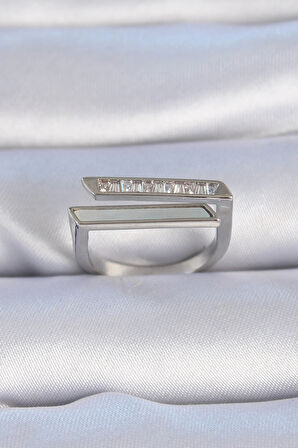 HEYF Pirinç Gümüş Renk Zirkon Taşlı Beyaz Sedef Detay Kadın Yüzük