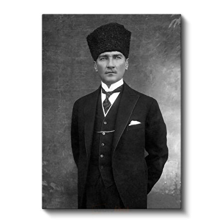Siyah Kalpaklı Atatürk - Klasik Duruş Kanvas Tablo